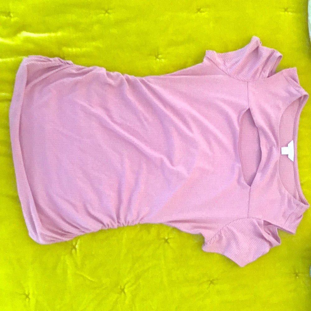 Candie’s medium pink shirt